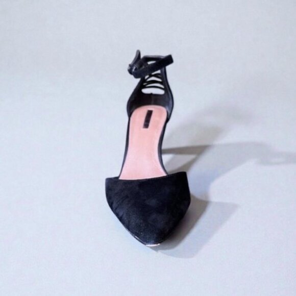 Tahari Black Suede Heels - Size 8.5 - Picture 4 of 7